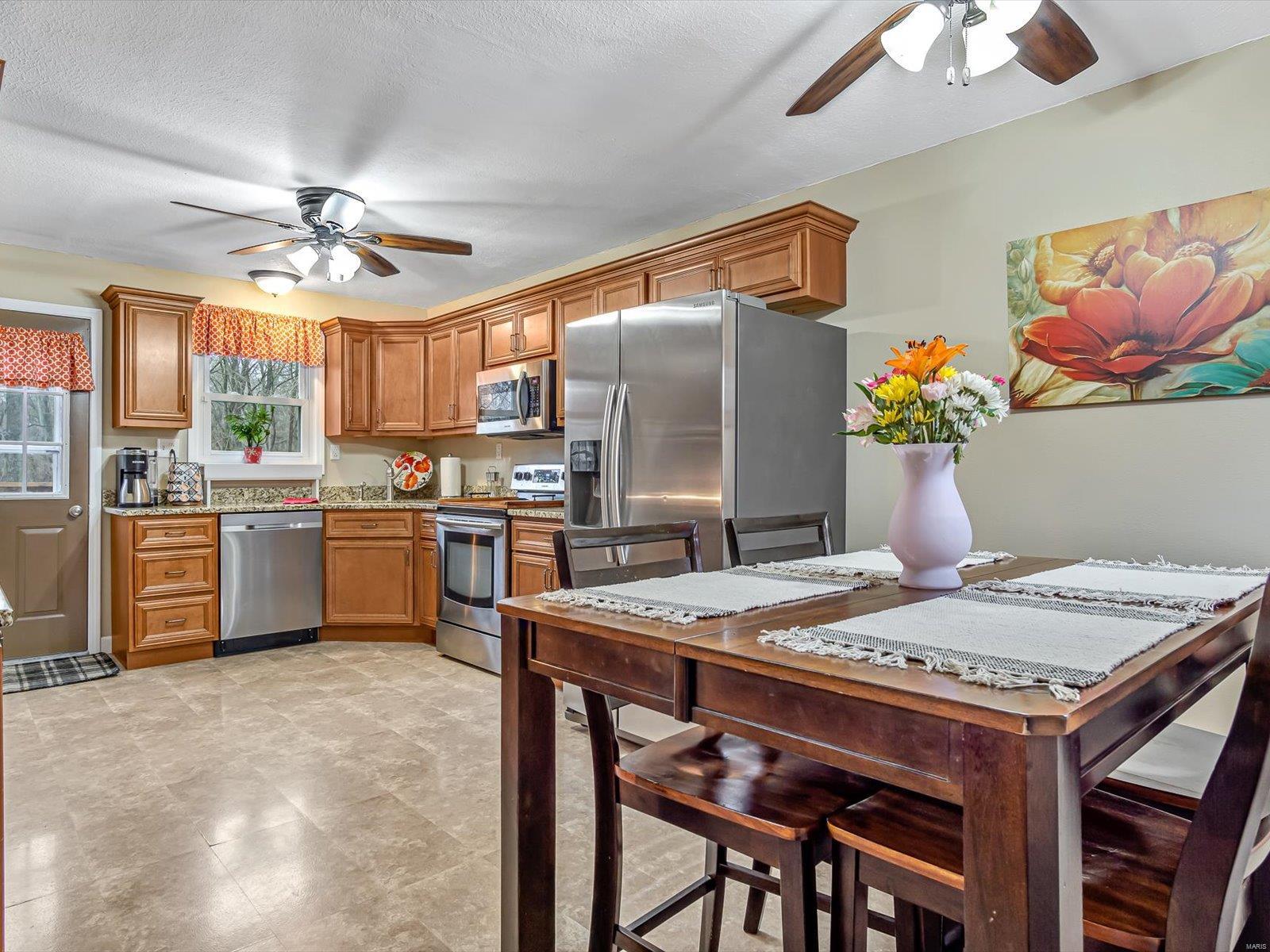 531 St Clair Road Fairview Heights, IL 62208 - Photo 8 of 29 Gallery Image 8