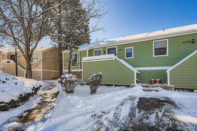 $325,000 | 4155 South Richfield Way, Aurora, CO 80013