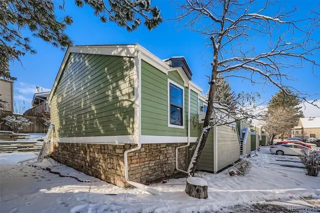 $325,000 | 4155 South Richfield Way, Aurora, CO 80013