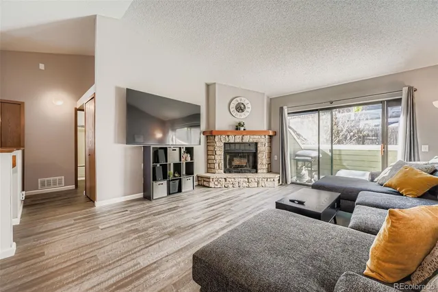 $325,000 | 4155 South Richfield Way, Aurora, CO 80013