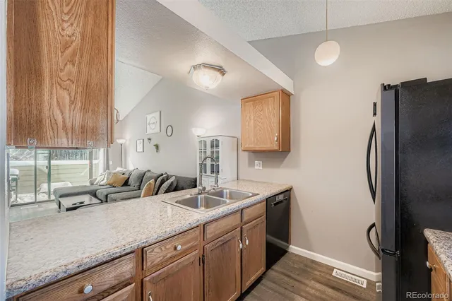 $325,000 | 4155 South Richfield Way, Aurora, CO 80013