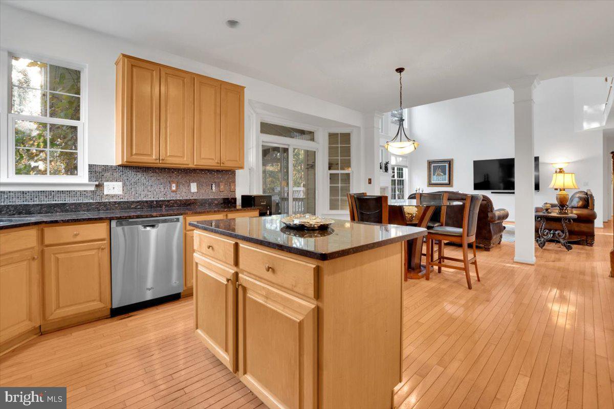 21439 Kenyon Street Sterling, VA 20164 - Photo 15 of 50