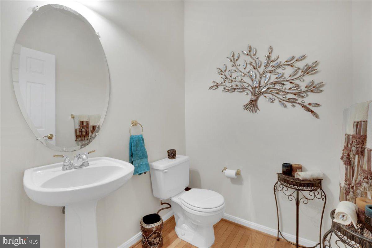 21439 Kenyon Street Sterling, VA 20164 - Photo 18 of 50