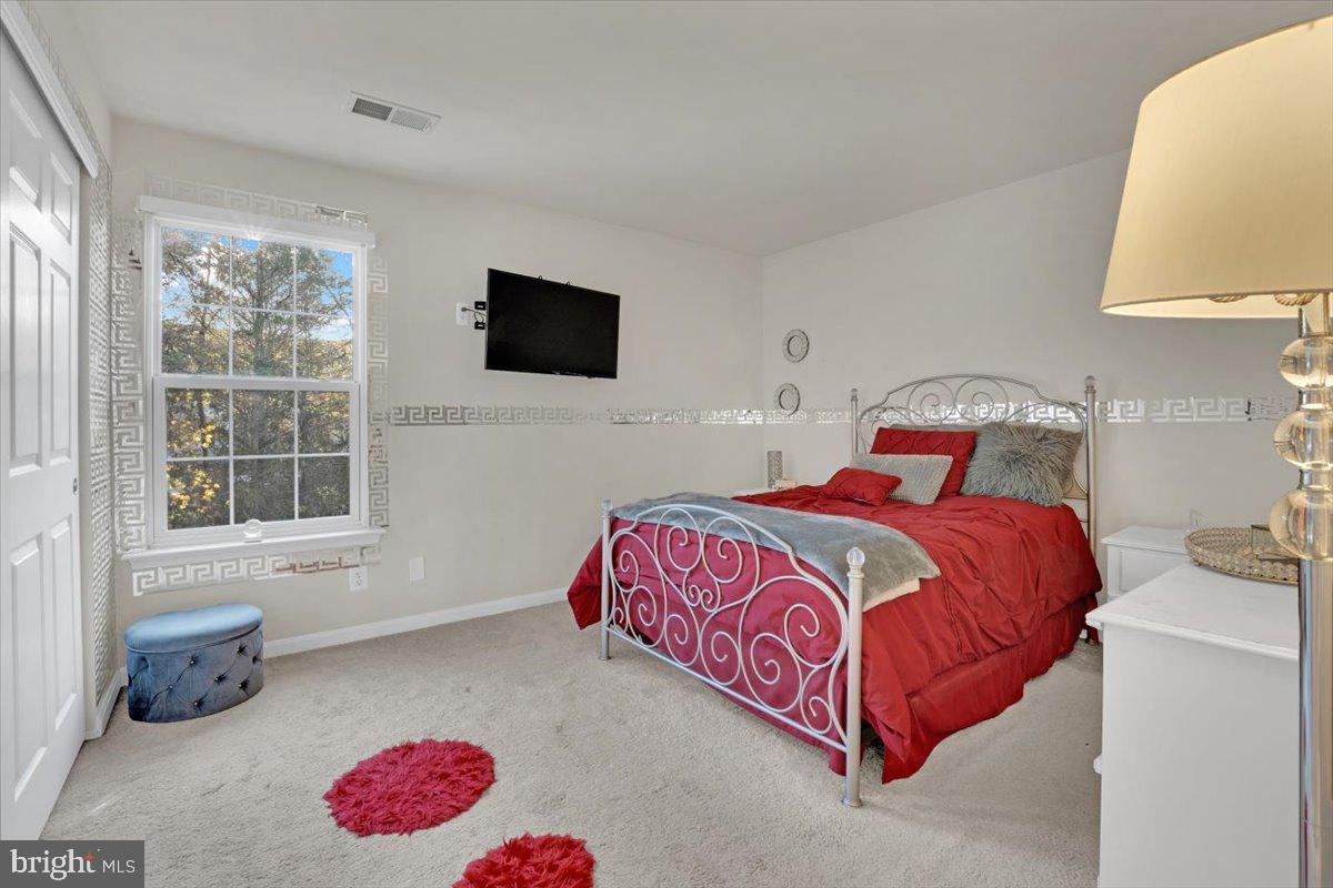 21439 Kenyon Street Sterling, VA 20164 - Photo 23 of 50