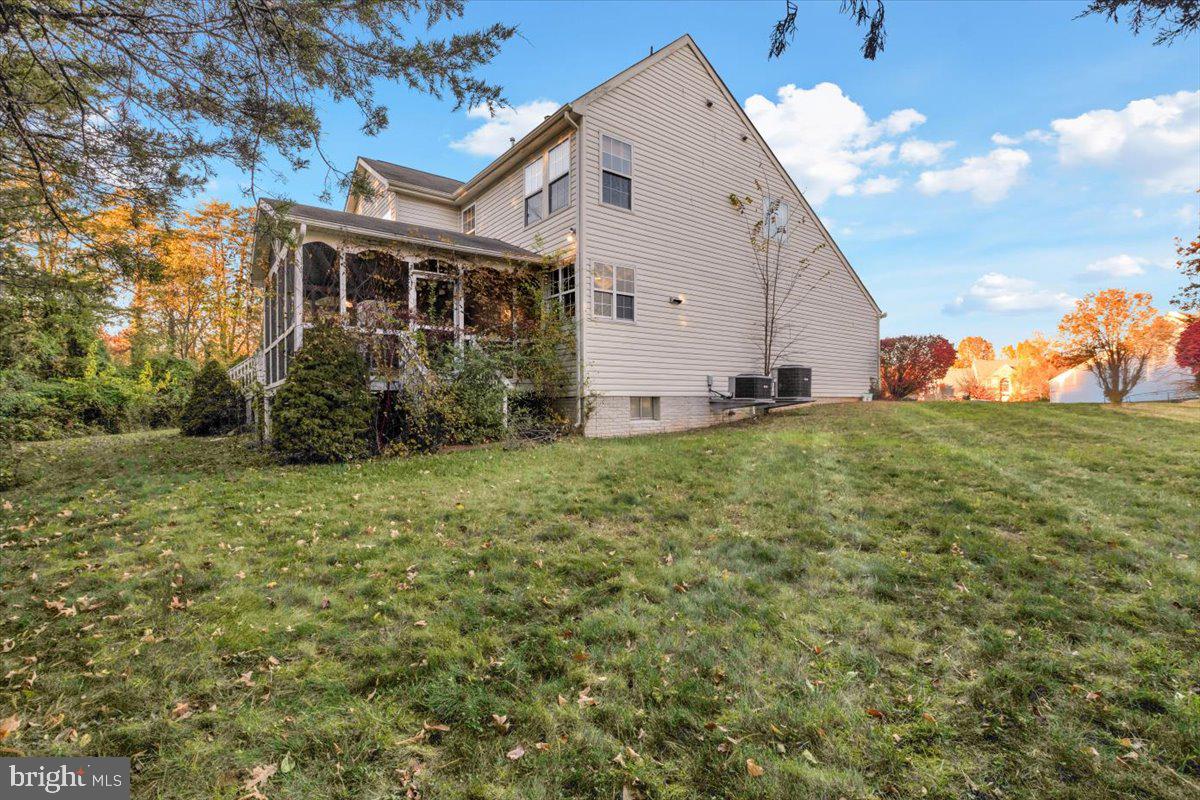 21439 Kenyon Street Sterling, VA 20164 - Photo 46 of 50