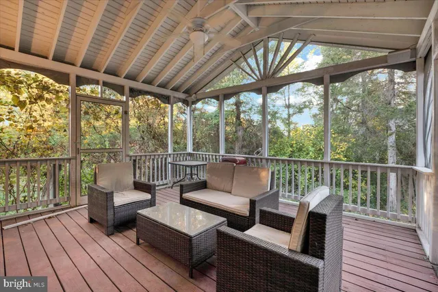 $949,999 | 21439 Kenyon Street, Sterling, VA 20164