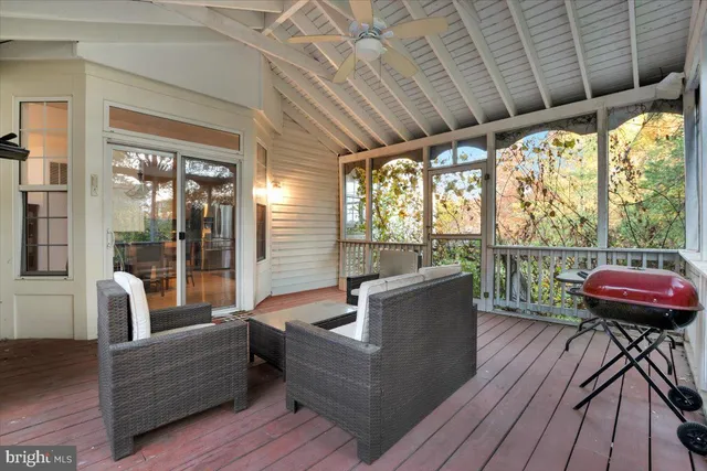 $949,999 | 21439 Kenyon Street, Sterling, VA 20164