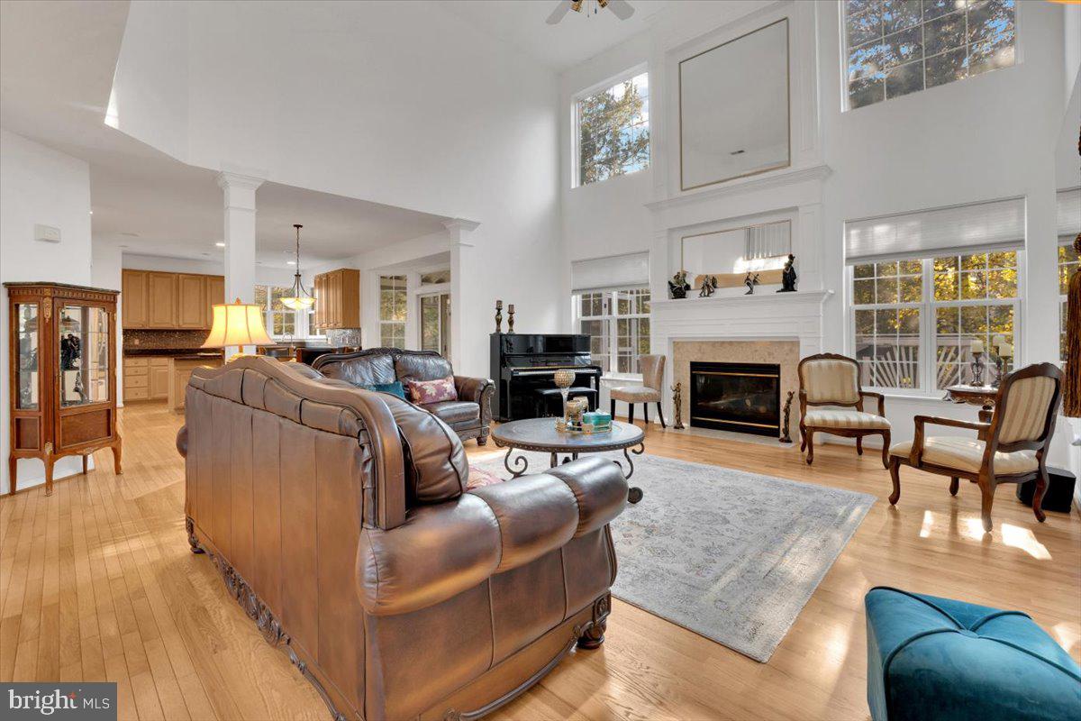 21439 Kenyon Street Sterling, VA 20164 - Photo 5 of 50