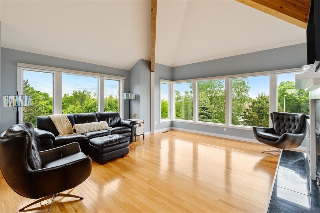 8 Schooner Ridge Gloucester, MA 01930 - Photo 13 of 40