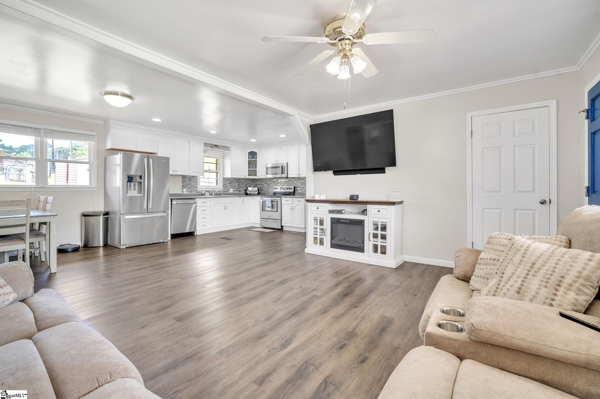 218 East Pinedale Road Anderson, SC 29626 - Photo 5 of 22