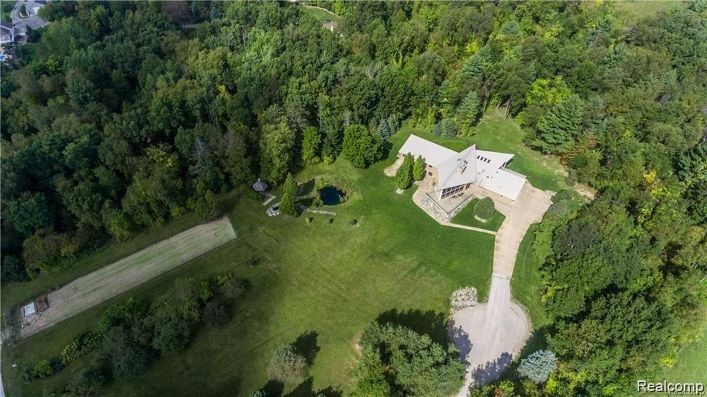 3949 Hosner Road Dryden, MI 48428 - Photo 3 of 61 arial.jpg