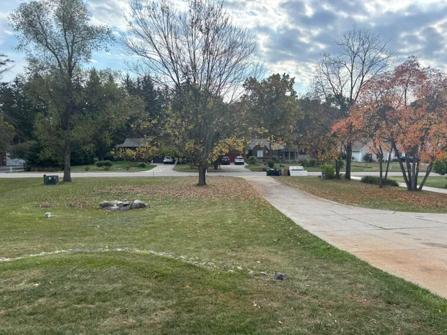 $445,000 | 8410 Pineview Lake Drive, Linden, MI 48451