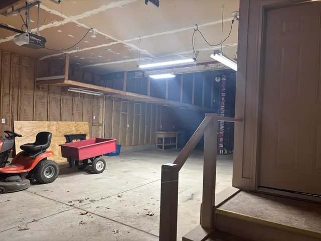 $445,000 | 8410 Pineview Lake Drive, Linden, MI 48451