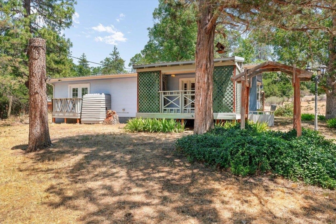 3200 Fairlane Road Yreka, CA 96097 - Photo 22 of 28 Gallery Image 22
