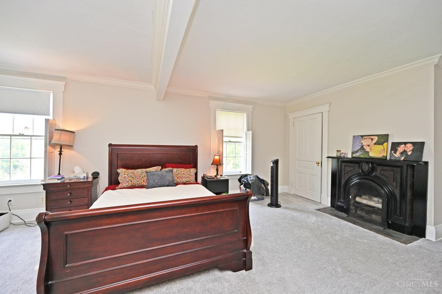 6900 Drake Road Cincinnati, OH 45243 - Photo 22 of 44