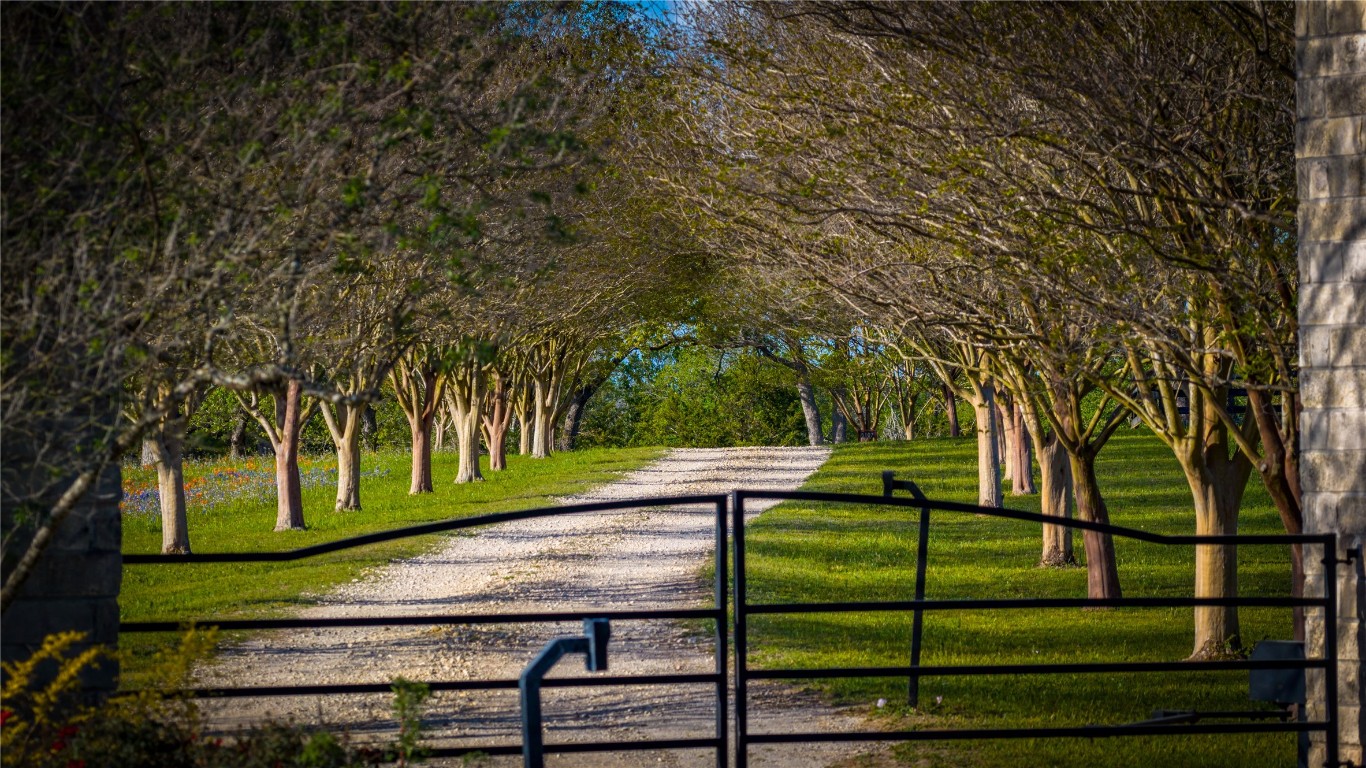5701 Bovista Road Navasota, TX 77868 - Photo 10 of 12