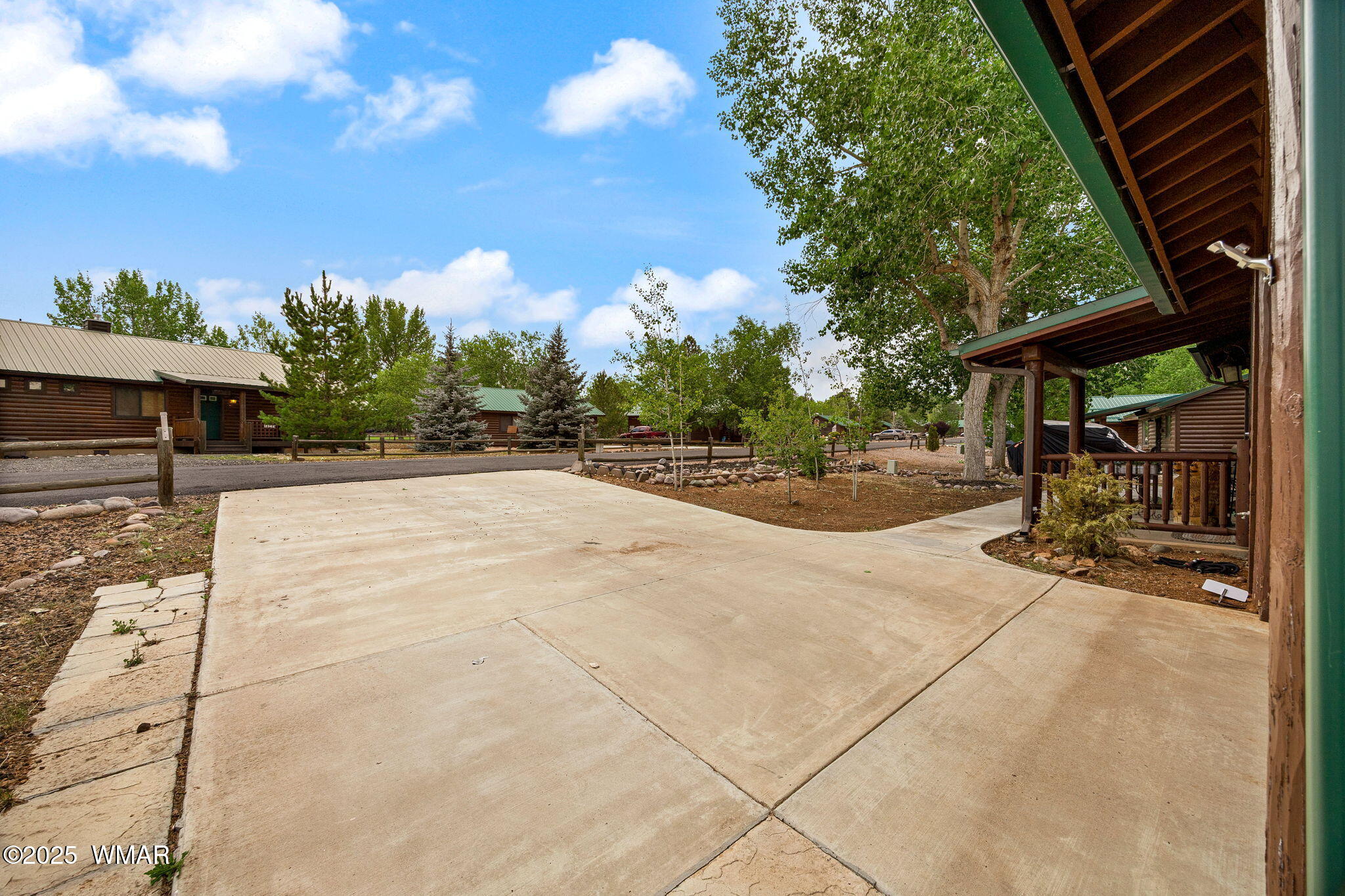 2344 South Buffalo Loop Overgaard, AZ 85933 - Photo 25 of 47