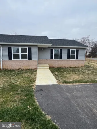 $2,200 | 127 Longstreet Avenue, Winchester, VA 22603