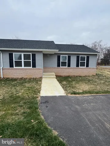 $2,100 | 127 Longstreet Avenue, Winchester, VA 22603