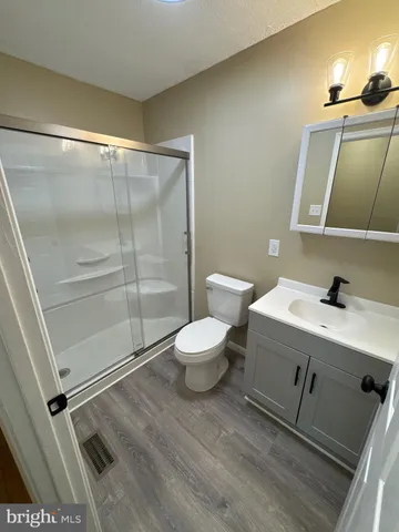 $2,100 | 127 Longstreet Avenue, Winchester, VA 22603