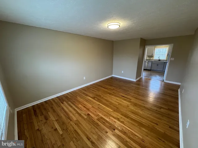 $2,100 | 127 Longstreet Avenue, Winchester, VA 22603