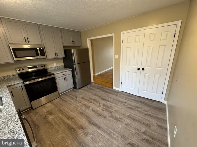 $2,100 | 127 Longstreet Avenue, Winchester, VA 22603