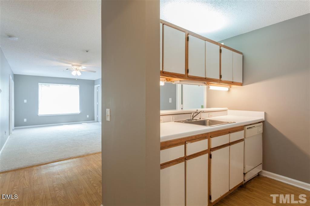 1521 Graduate Lane, Unit 101 Raleigh, NC 27606 - Photo 7 of 13 44a0536d-085f-4e8b-8bd2-68c104a23d5b