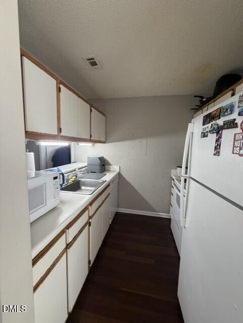 1521 Graduate Lane, Unit 101 Raleigh, NC 27606 - Photo 8 of 13 277ba2bb-483d-47ab-a198-881e949d227a