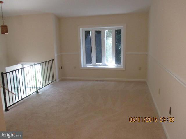 3715 Longley Road Abingdon, MD 21009 - Photo 8 of 28 Living Room
