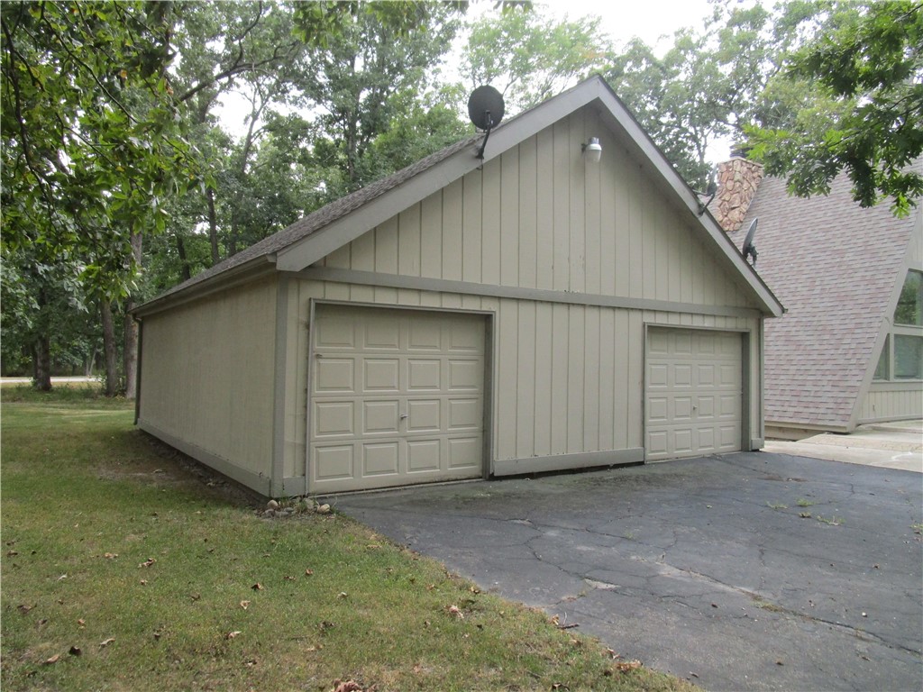 90 Beyers Lake Road Pana, IL 62557 - Photo 5 of 12