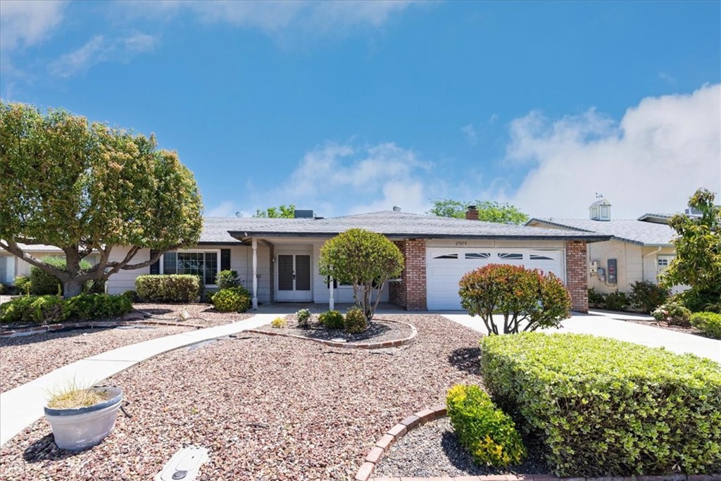 27038 Howard Street Menifee, CA 92586 - Photo 3 of 37