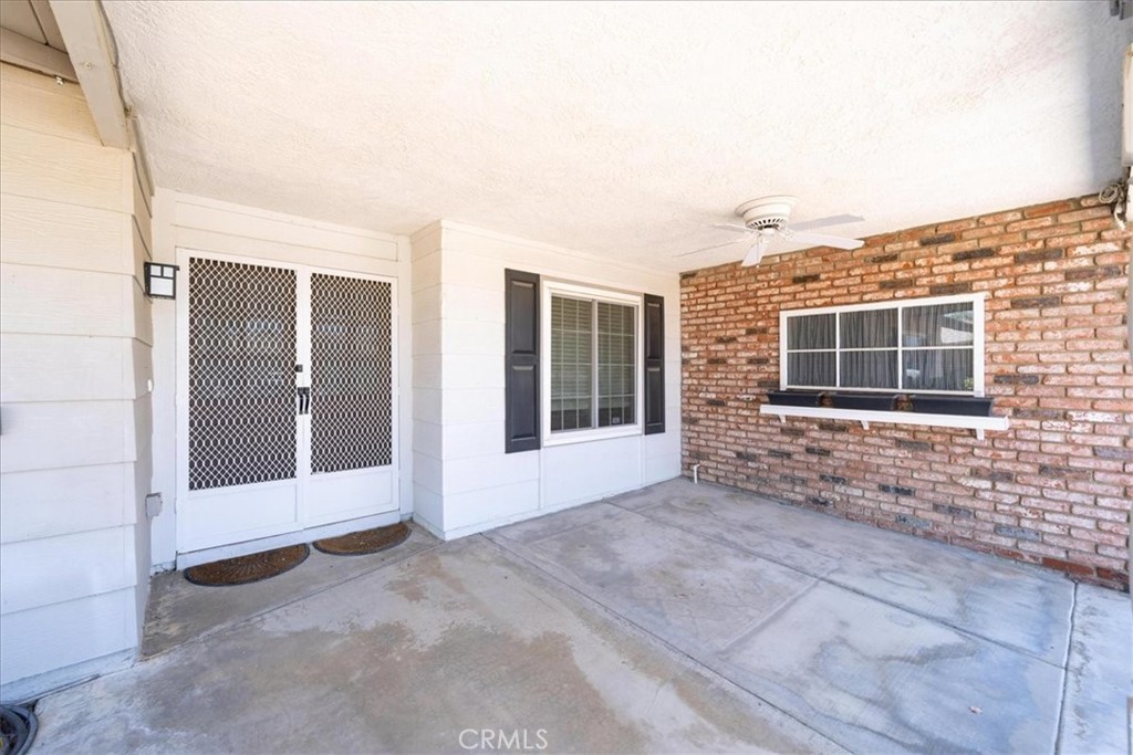 27038 Howard Street Menifee, CA 92586 - Photo 4 of 37