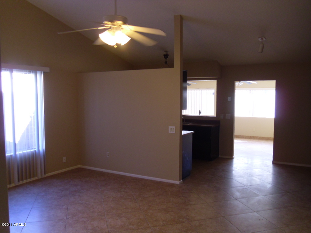 1821 East Grandview Road Phoenix, AZ 85022 - Photo 12 of 22 Family Room