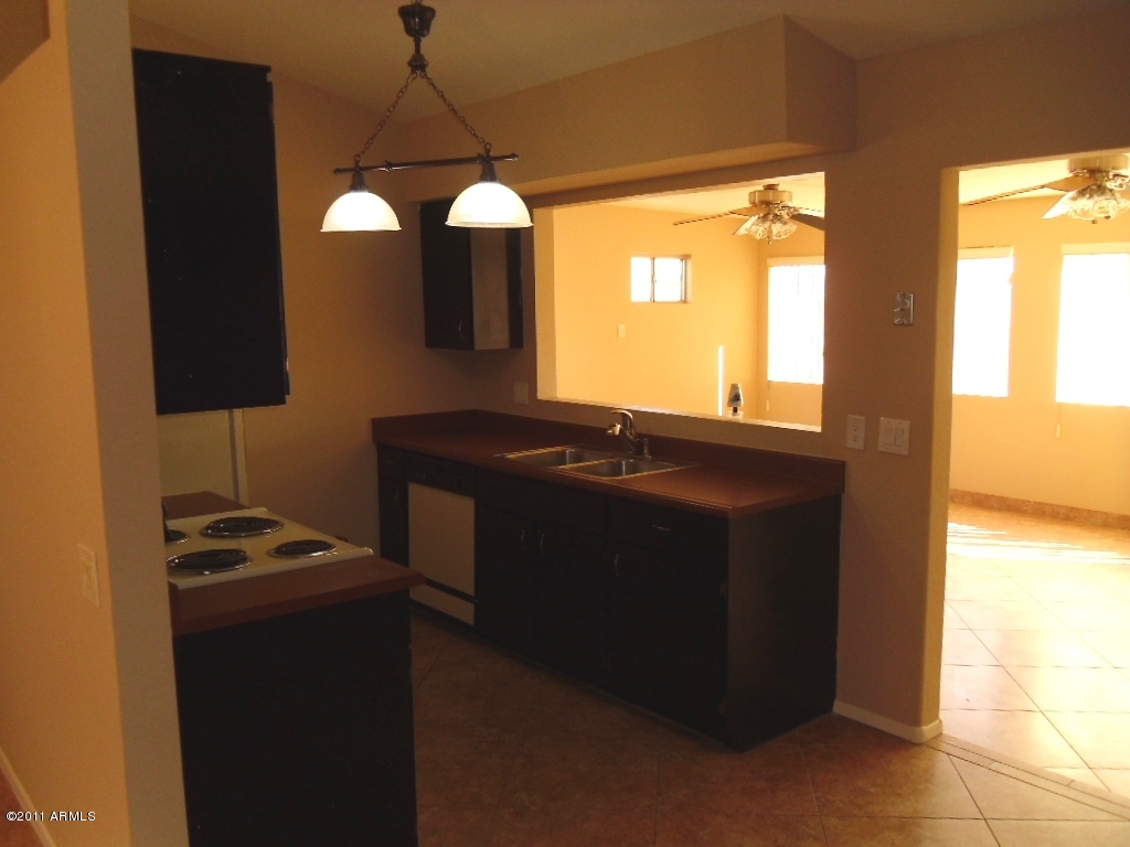 1821 East Grandview Road Phoenix, AZ 85022 - Photo 15 of 22 Kitchen