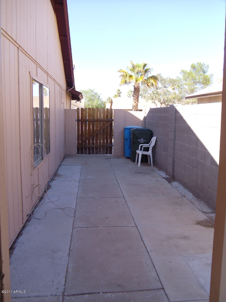 1821 East Grandview Road Phoenix, AZ 85022 - Photo 3 of 22 Side of Property