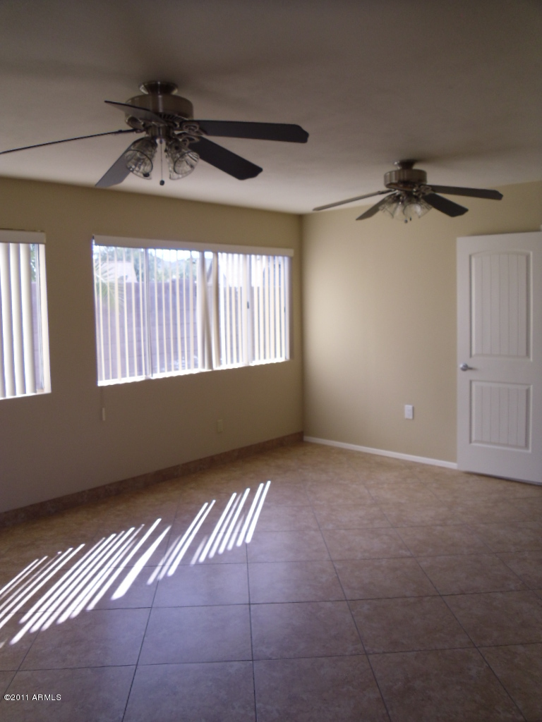 1821 East Grandview Road Phoenix, AZ 85022 - Photo 7 of 22 Arizona Room