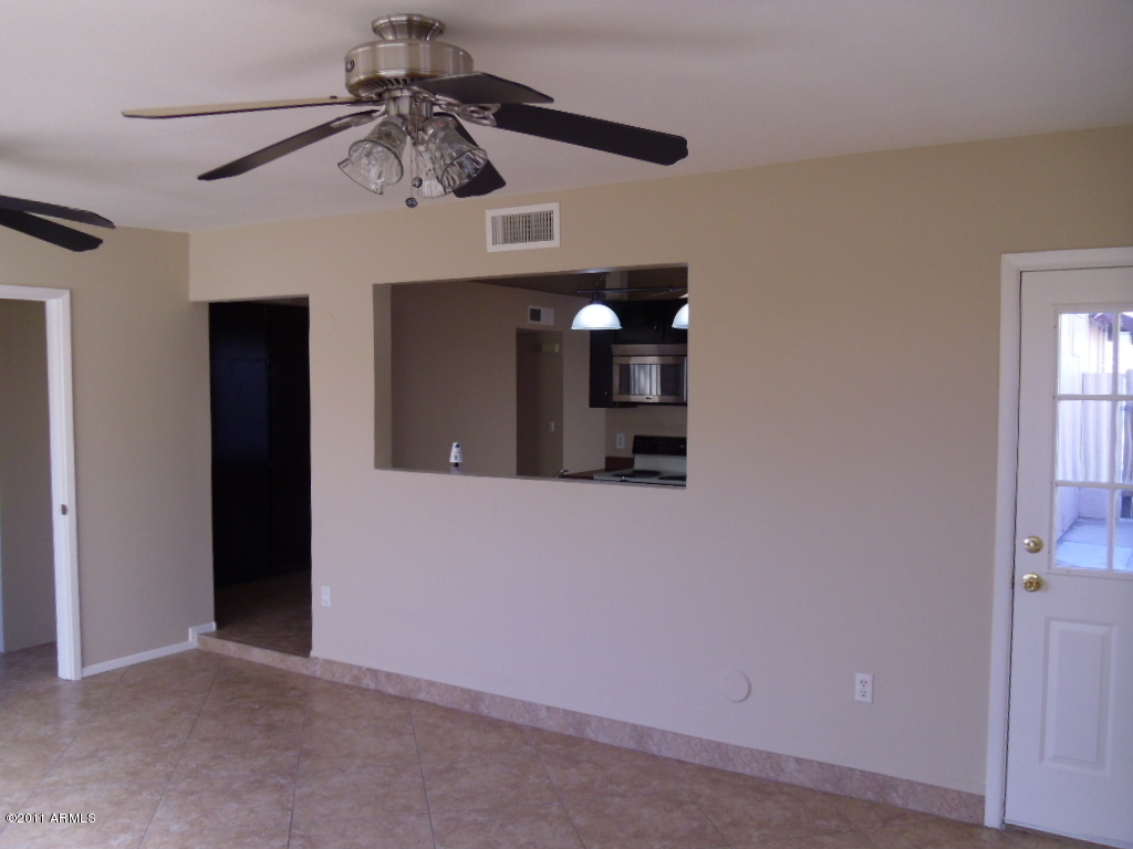 1821 East Grandview Road Phoenix, AZ 85022 - Photo 8 of 22 Arizona Room