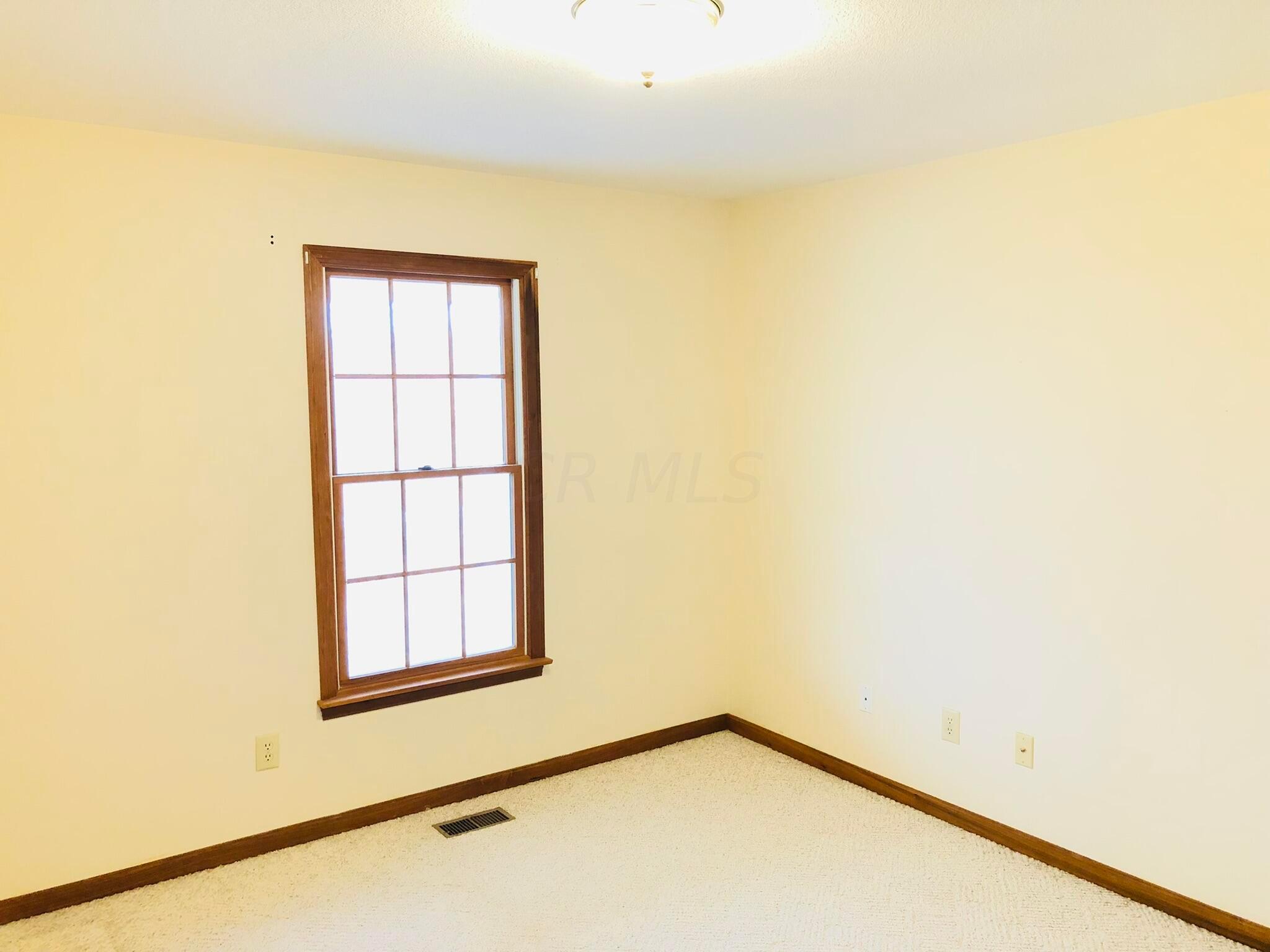 13060 Flint Ridge Road Southeast Newark, OH 43056 - Photo 26 of 44 IMG_1886