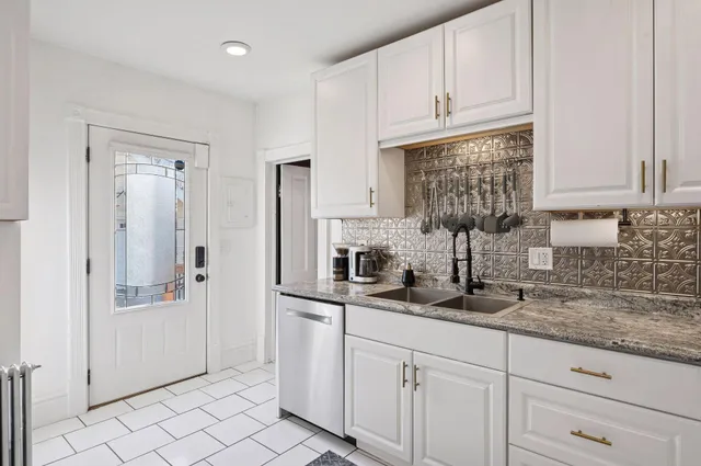 $475,000 | 613 Harrison Street Northeast, Minneapolis, MN 55413