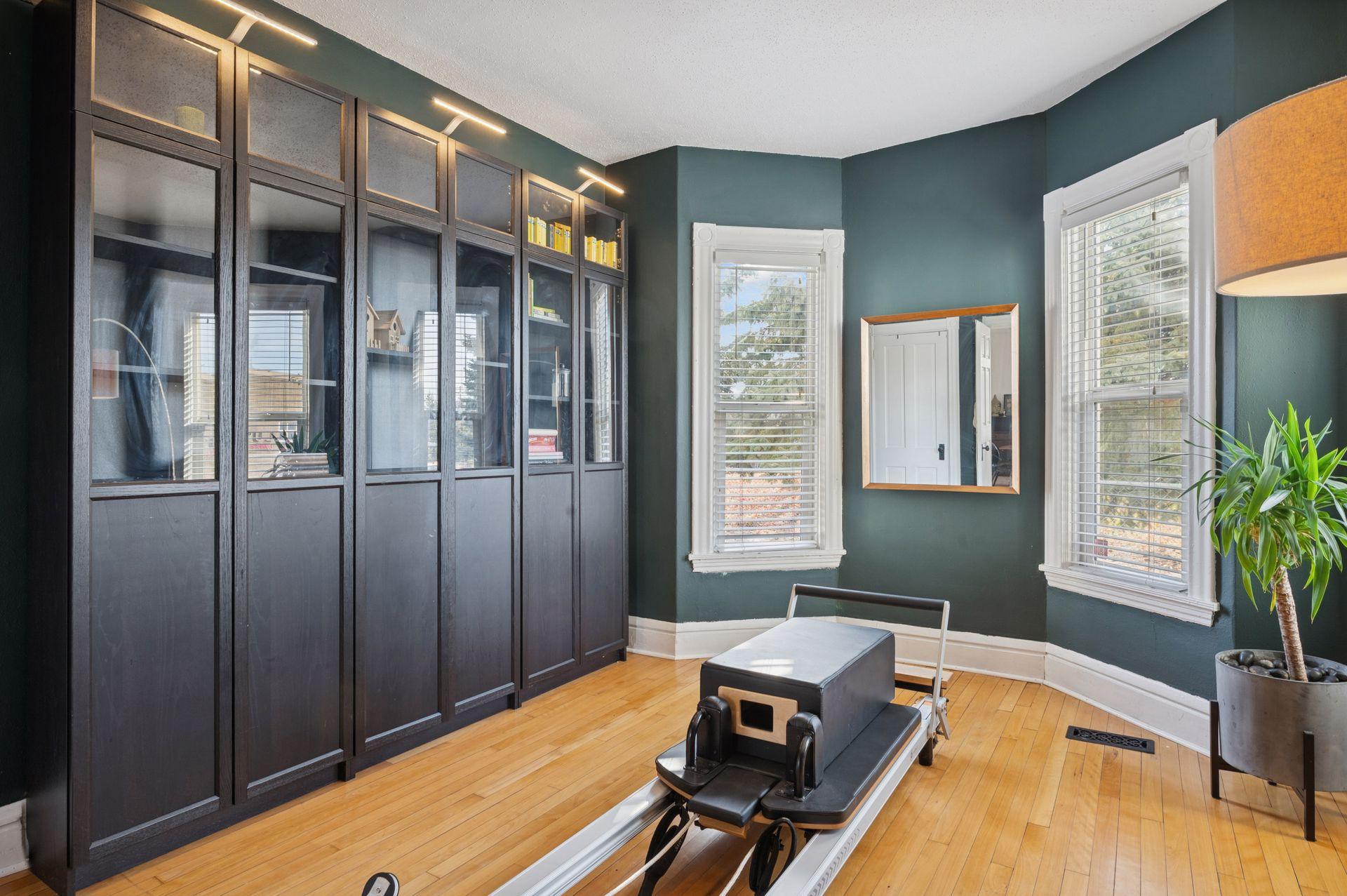 613 Harrison Street Northeast Minneapolis, MN 55413 - Photo 17 of 56