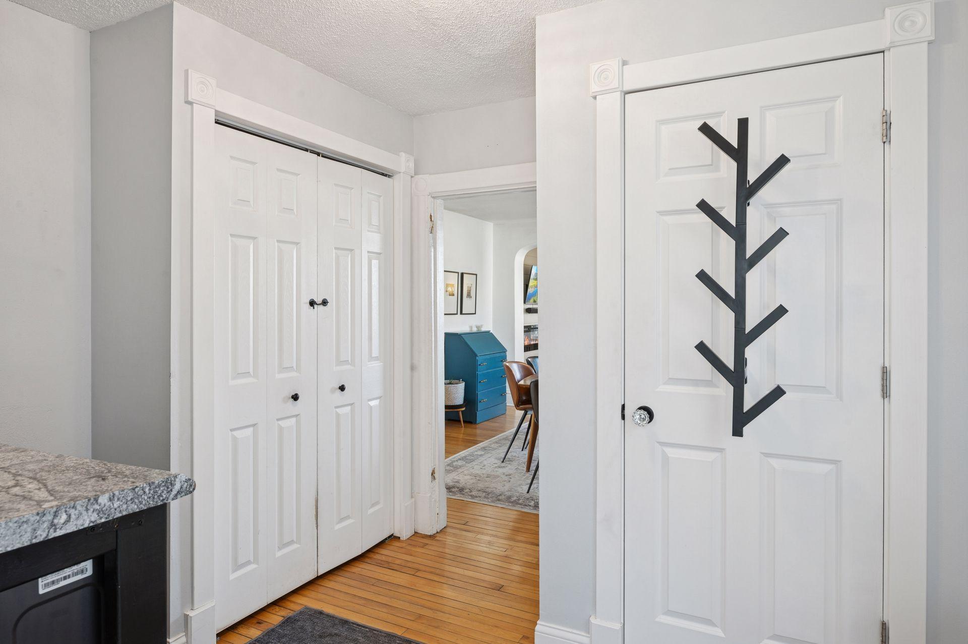 613 Harrison Street Northeast Minneapolis, MN 55413 - Photo 20 of 56