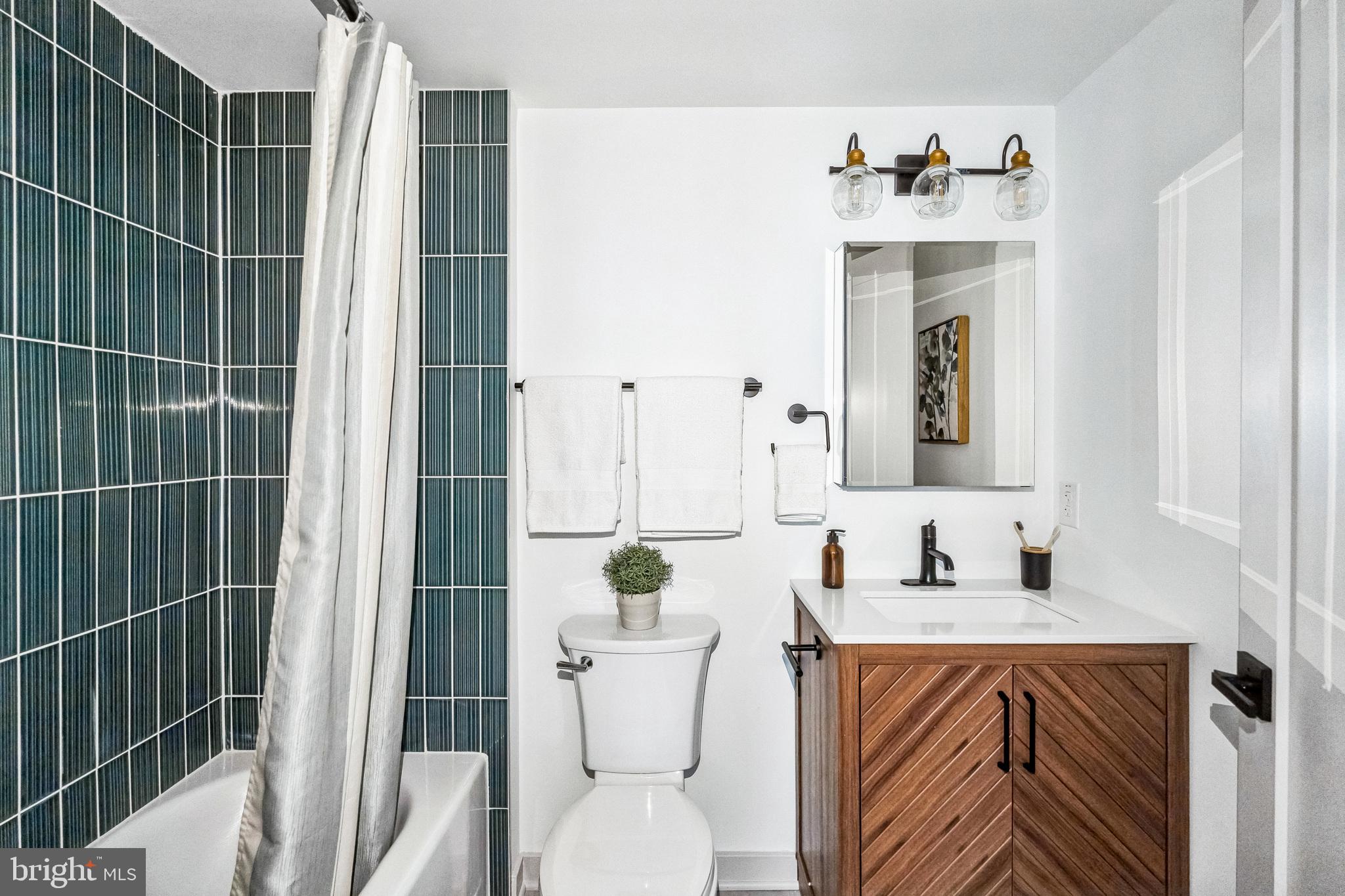 6515 Ridge Avenue, Unit 201 Philadelphia, PA 19128 - Photo 9 of 21
