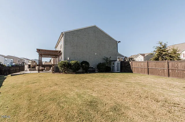 a house view with a outdoor space