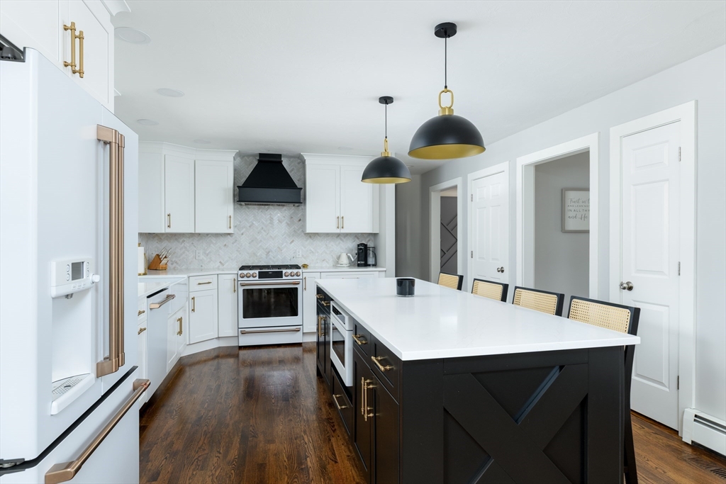 21 Round Table Road Shrewsbury, MA 01545 - Photo 6 of 40