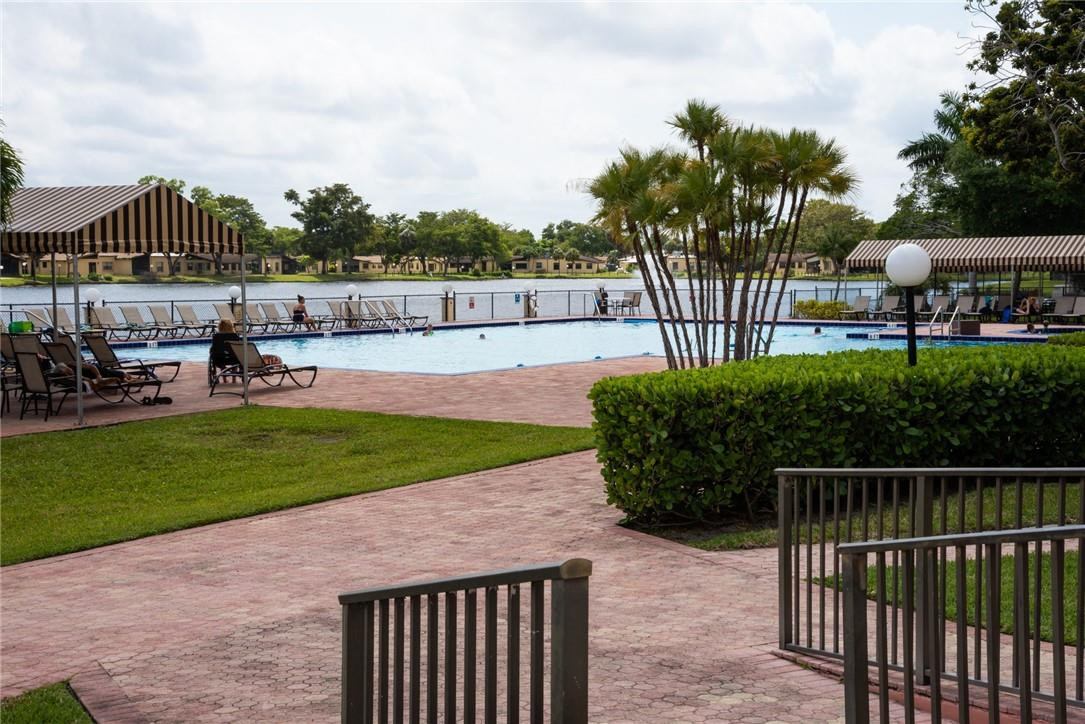 124 Fox Road, Unit 248 Hollywood, FL 33024 - Photo 38 of 39 Photo 38