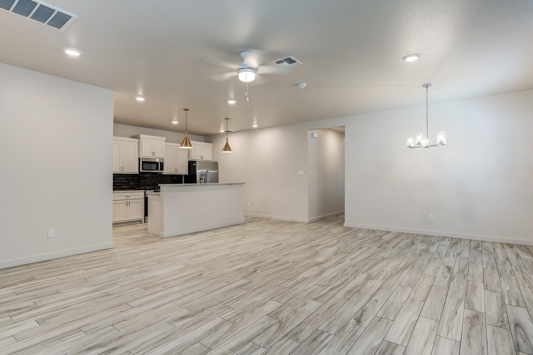 7034 41st Street Lubbock, TX 79407 - Photo 5 of 44 DSC03315_6_7_8_9