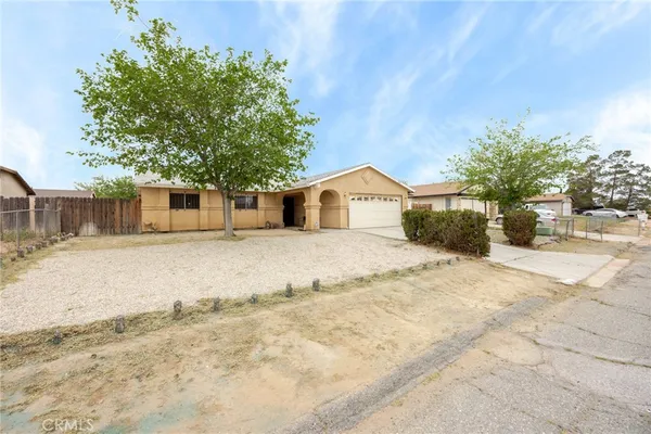 $320,000 | 10415 Buckboard Circle, Adelanto, CA 92301
