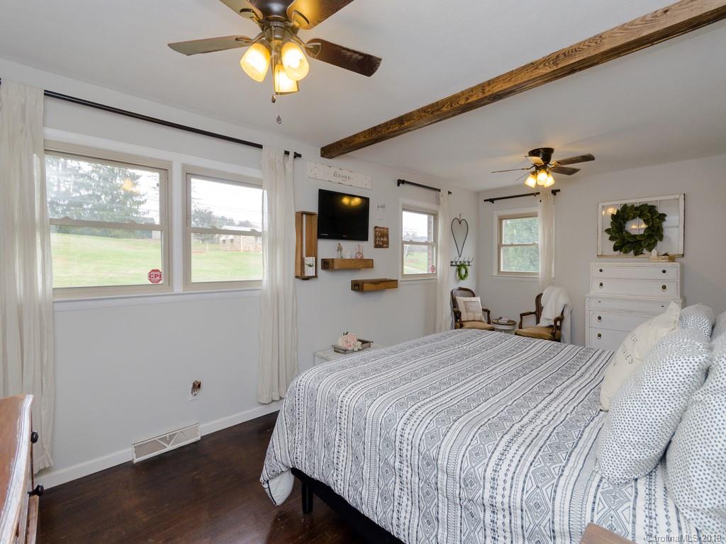 718 Justice Ridge Road Candler, NC 28715 - Photo 14 of 24 Gallery Image 14