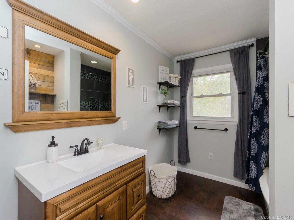 718 Justice Ridge Road Candler, NC 28715 - Photo 15 of 24 Gallery Image 15