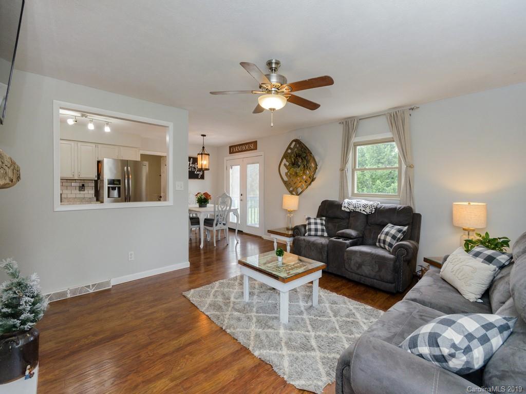 718 Justice Ridge Road Candler, NC 28715 - Photo 6 of 24 Gallery Image 6